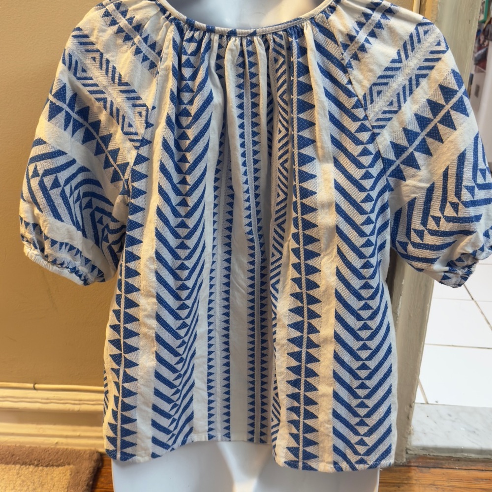 Velvet by Graham & Spencer Blue and White Geometric Blouse - Picture 4 of 4